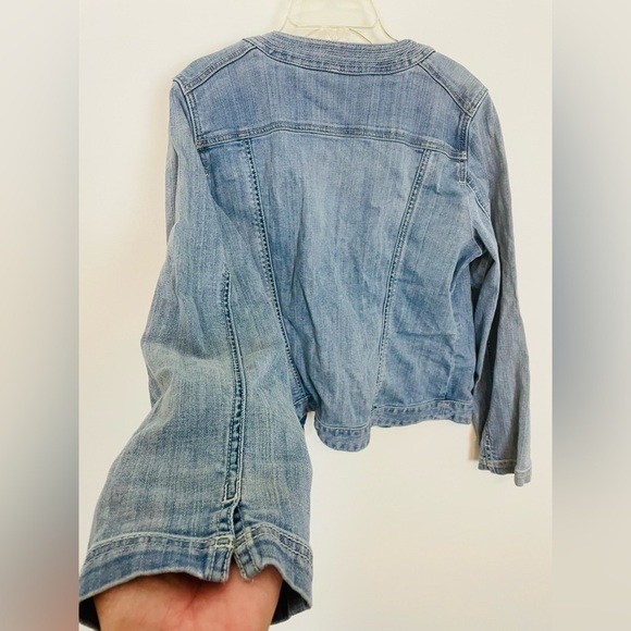 Chicos Jean jacket Size 1 - Picture 6 of 6